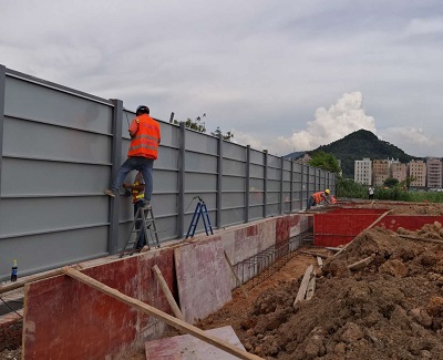 工地建筑圍擋：工程項目的安全環(huán)保小能手，旭東鋼構(gòu)出品